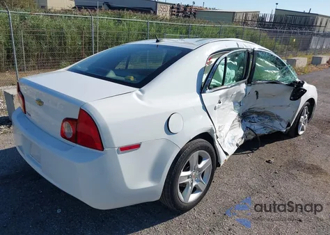 2011 Chevrolet Malibu Ls z USA, uszkodzony, nr VIN 1G1ZB5E12BF169431